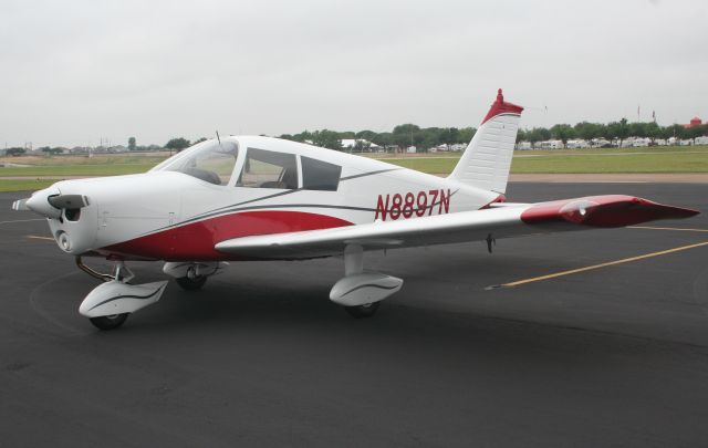 Piper Cherokee (N8897N) - Cherokee