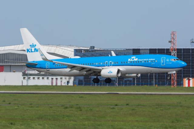 Boeing 737-800 (PH-BGA) - WAW SPOTTING