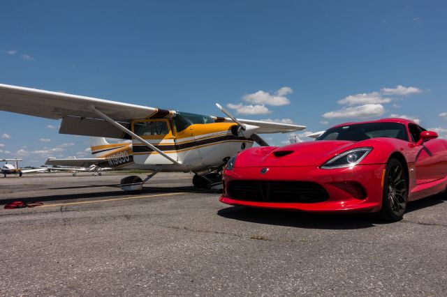 Cessna Skyhawk (N19630) - Just a casual preflight...