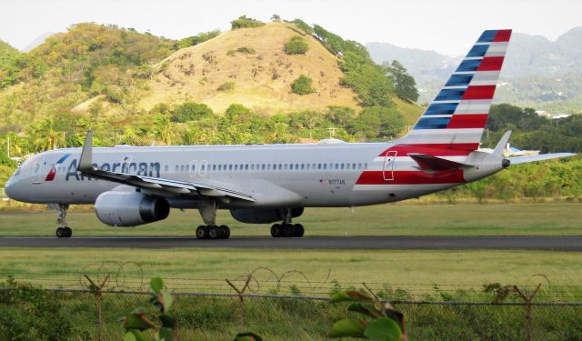 Boeing 757-200 (N177AN)