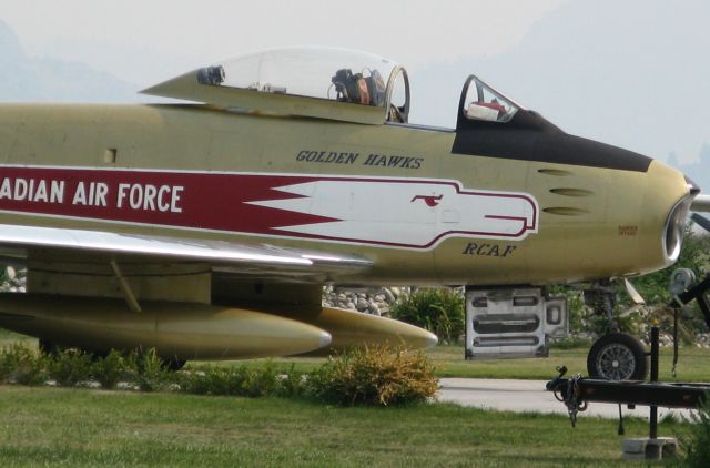 North American F-86 Sabre (C-GSBR) - Golden Hawks Sabre