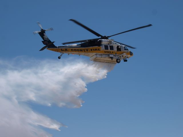 N190LA — - Water drop demo at LA County Fire station 129