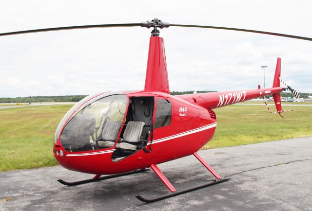 Robinson R-44 (N171WT) - Robinson R44 @ Bedford (KBED)