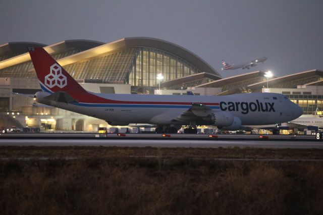Boeing 747-400 (LX-VCN)