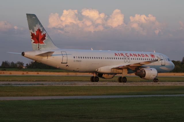 Airbus A320 (C-FNVV) - August 14, 2008 - diverted to London Airport 