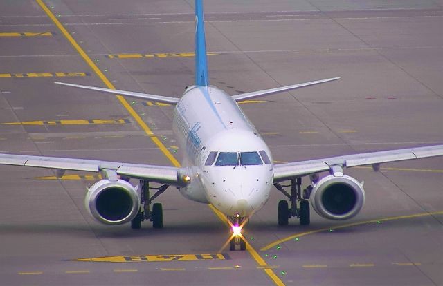 Embraer ERJ-190 (EC-KRJ)