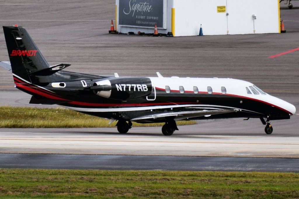 Cessna Citation Excel/XLS (N777RB) - 2006 Cessna 560XL (Citation Excel) arriving into the Signature FBO ramp at Tampa International (TPA) from Springfield (SPI)