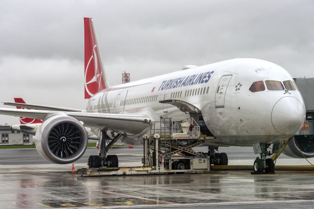 Boeing 787-9 Dreamliner (TC-LLM) - 30th October, 2020: Sitting on the ramp on a drizzly afternoon. Delivered on 21st July, 2020, this aircraft is one of 13 Boeing 787-900 in the THY fleet. (See http://www.planexplorer.net/Xploregallery/displayimage.php?pid=1718 )