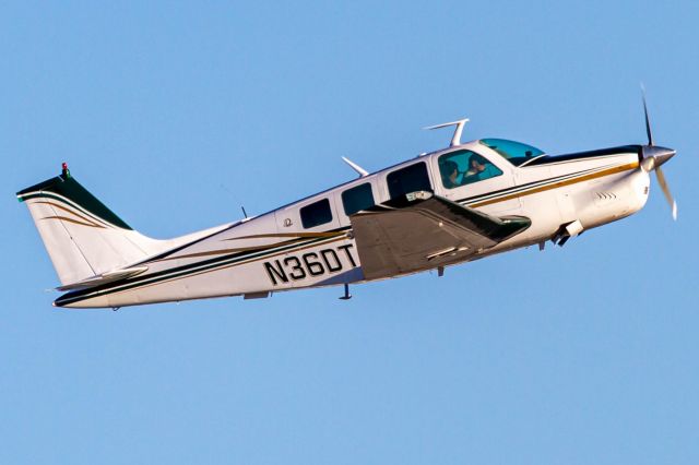 Beechcraft Bonanza (36) (N36DT)