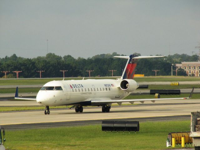 Canadair Regional Jet CRJ-200 (N872AS)