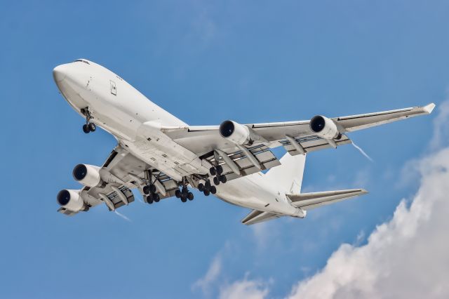 Boeing 747-400 (N713CK)