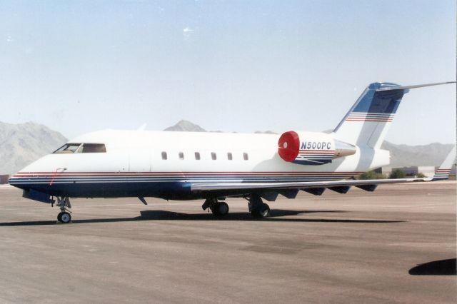 Canadair Challenger (N500PC) - Seen here in Oct-98.  Exported to Gabon 26-Oct-05 as TR-AAG.