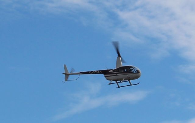 Robinson R-44 (C-FHZY)