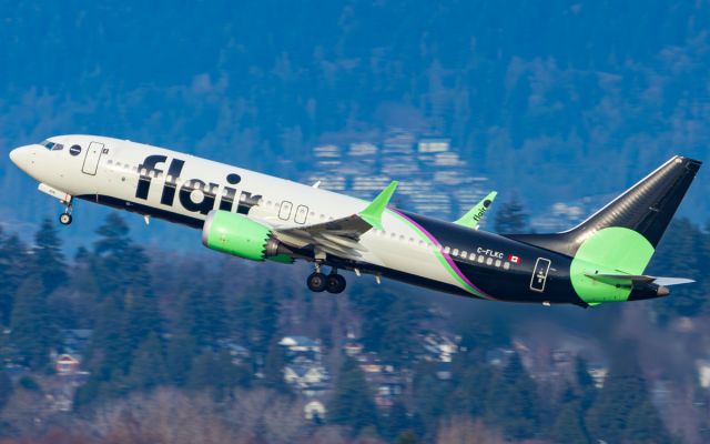 Boeing 737 MAX 8 (C-FLKC)