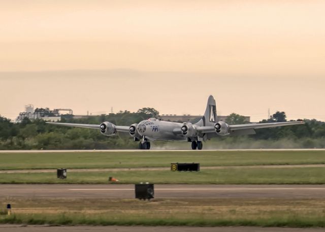 Boeing B-29 Superfortress (N529B)