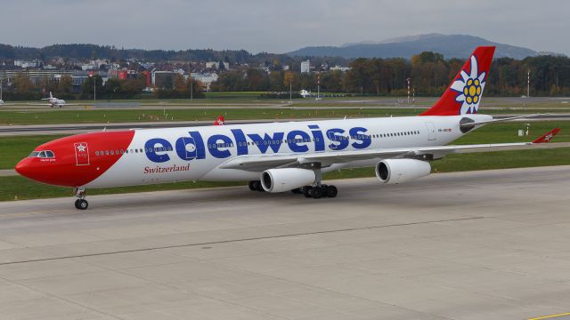 Airbus A340-300 (HB-JMD)