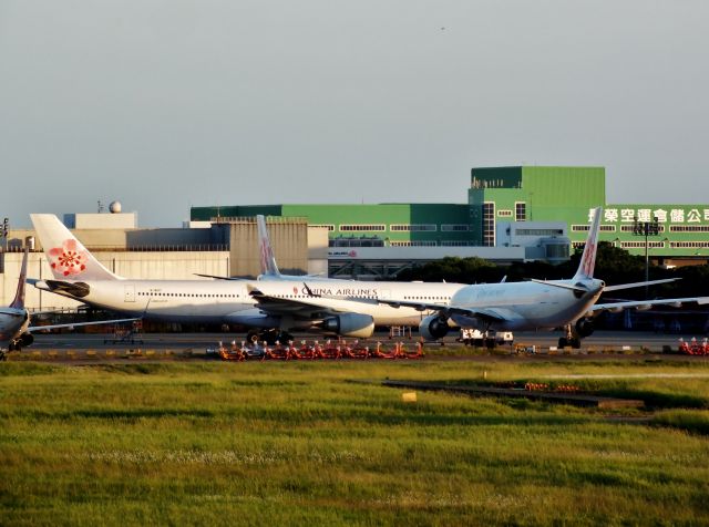Airbus A330-300 (B-18317)
