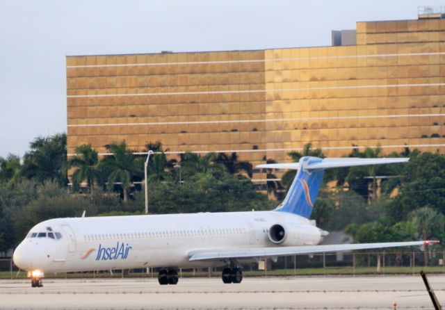 McDonnell Douglas MD-83 (P4-MDG) - INC