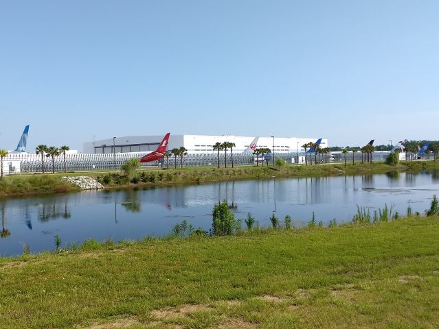 Boeing 787-8 (CHS) - Nice lineup of B787s at KCHS - 6/16/18