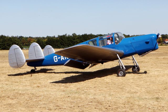 G-AKVZ —