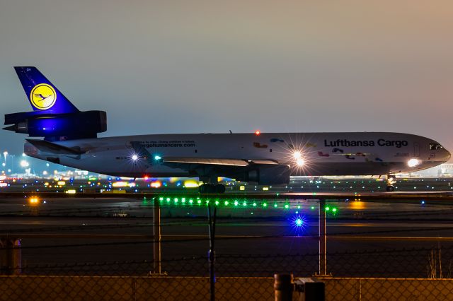 Boeing MD-11 (D-ALCH) - first one with new colour