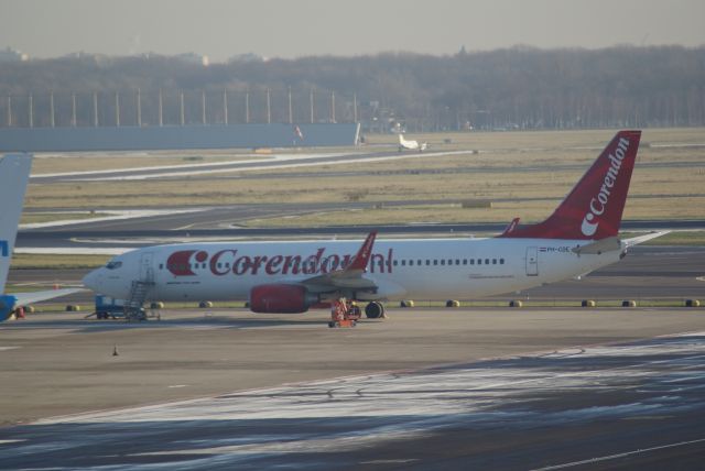 Boeing 737-800 (PH-CDE) - B737-8GQ cn35795