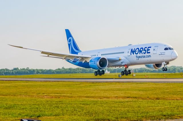Boeing 787-9 Dreamliner (CC-KWP)