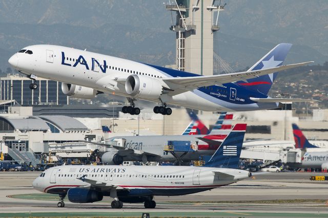 Airbus A340-300 (CC-BBD)