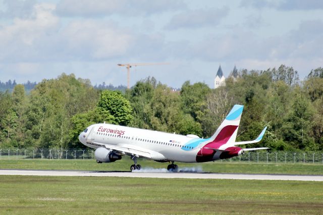 Airbus A320 (OE-IEU)