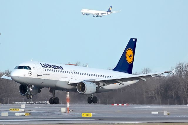 Airbus A320 (D-AIPK)