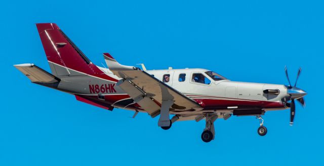 Socata TBM-700 (N86HK) - N86HK 2014 Socata TBM 700 s/n 1009 - North Las Vegas Airport  KVGTbr /Photo: TDelCorobr /October 28, 2022 