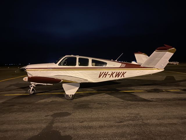 Beechcraft 35 Bonanza (VH-KWK)