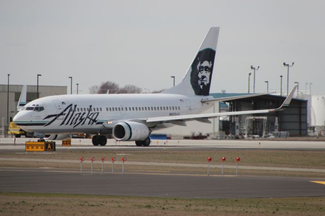 Boeing 737-700 (N625AS)