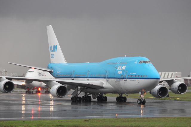 Boeing 747-400 (PH-BFF) - Two heavys one shot