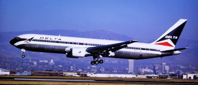 N121DE — - 1989  Don't recognize the airport, SLC?