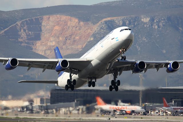 Airbus A340-300 (LV-BMT)