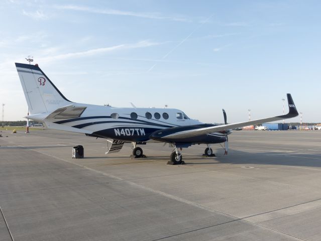 Beechcraft King Air 90 (N407TM) - 25 SEP 2017