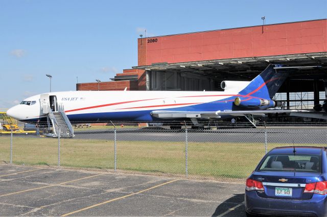 BOEING 727-200 (N727US)