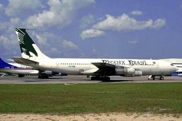 Boeing 707-100 (PP-PHB)