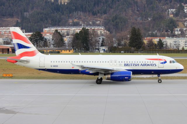 Airbus A320 (G-MIDO)