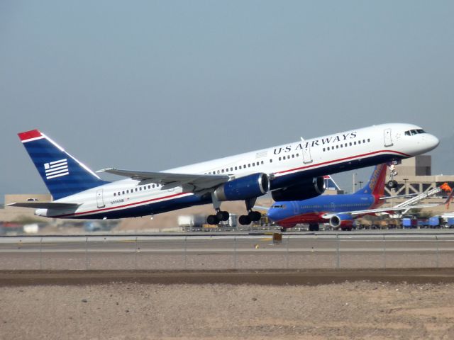 Boeing 757-200 (N906AW) - Just getting airborne from 07R
