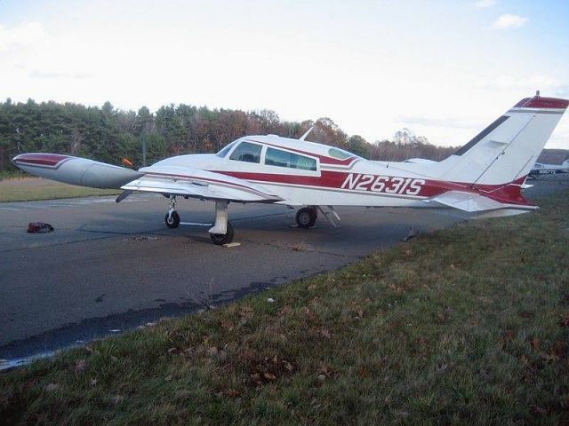 Cessna 310 (N2631S) - Cessna 310