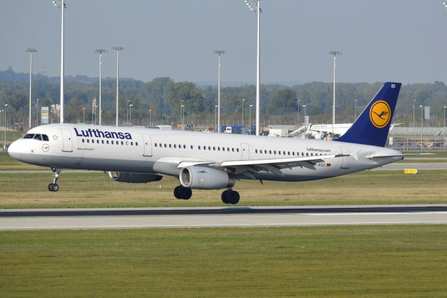 Airbus A321 (D-AIDC)
