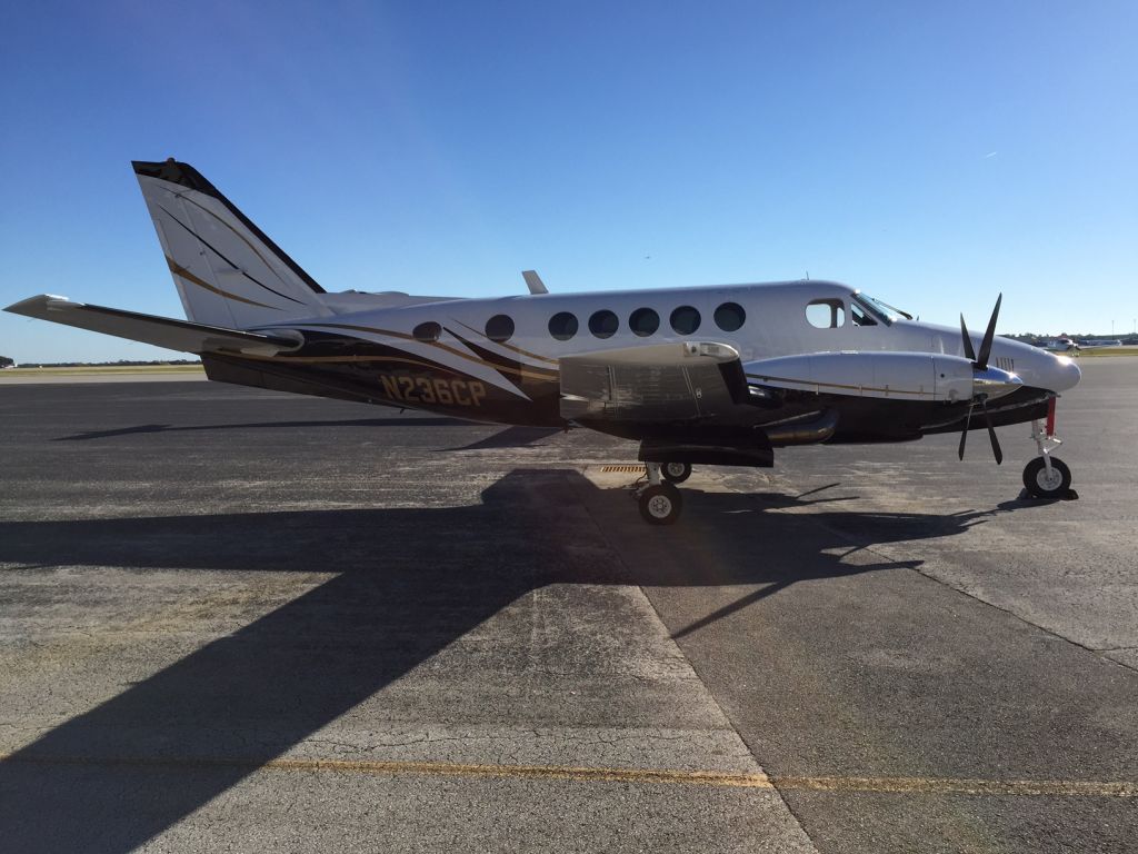 Beechcraft King Air 100 (N236CP)