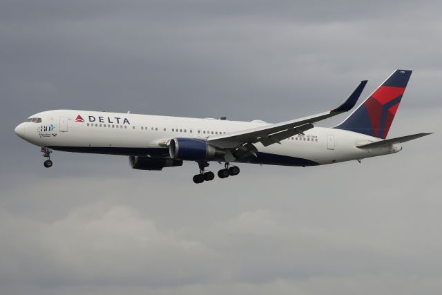 BOEING 767-300 (N171DZ) - DL 125 arriving from Lisbon. The special decal to commemorate the 80th anniversary of the D-Day invasion of Normandy.