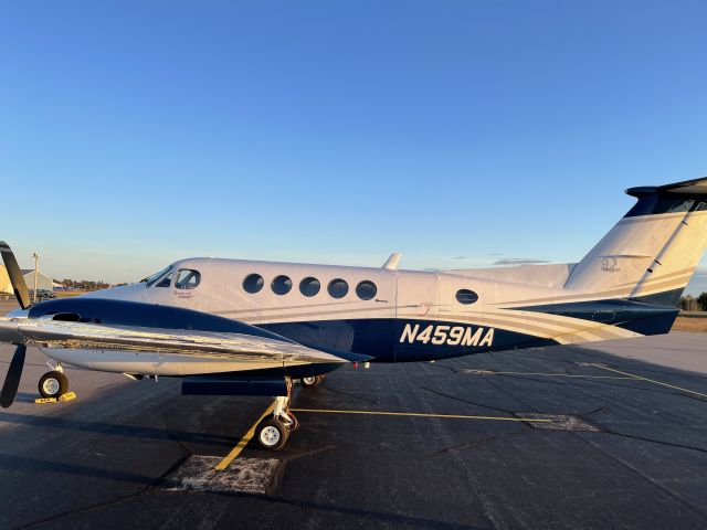 Beechcraft Super King Air 200 (N459MA)