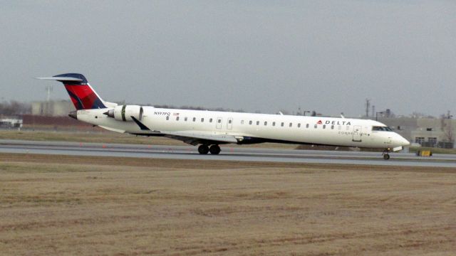 Canadair Regional Jet CRJ-900 (N197PQ)