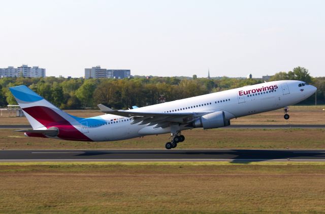 Airbus A330-200 (D-AXGC)