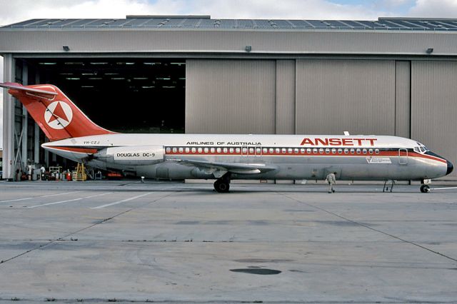 McDonnell Douglas DC-9-30 (VH-CZJ) - ANSETT AIRLINES OF AUSTRALIA - DOUGLAS DC-9-31 - REG : VH-CZJ (CN 47547/6- TULLAMARINE MELBOURNE VIC AUSTRALIA - YMML 4/4/1981 35MM SLIDE CONVERSION USING A LIGHTBOX AND A NIKON L810 DIGITAL CAMERA IN THE MACRO MODE.