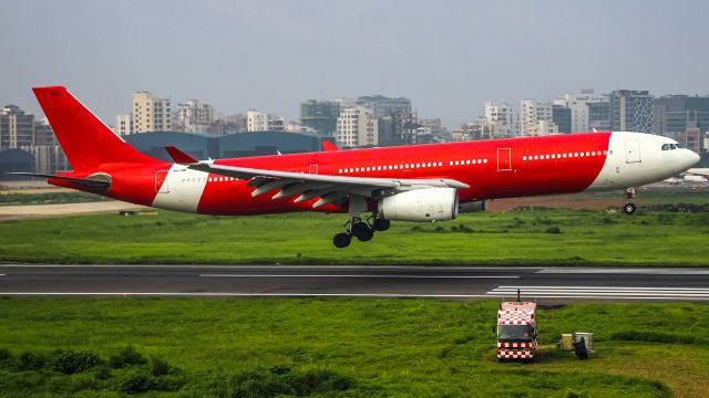 Airbus A330-300 (9H-SMI)